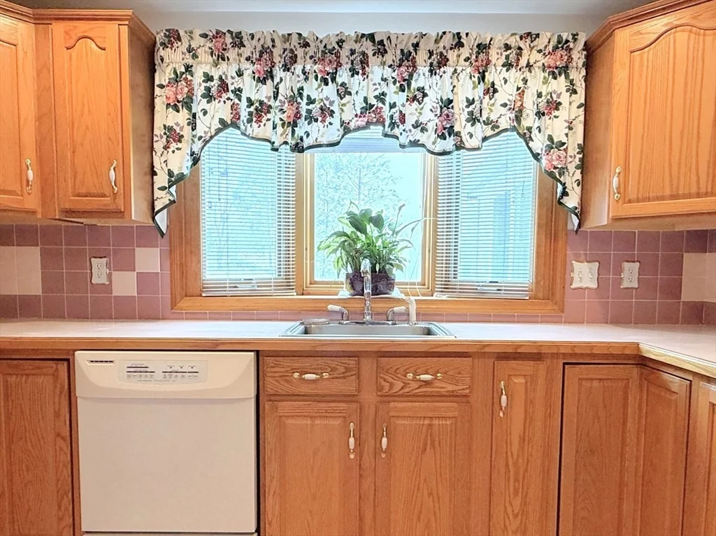 Photo of 22 Oakdale Rd