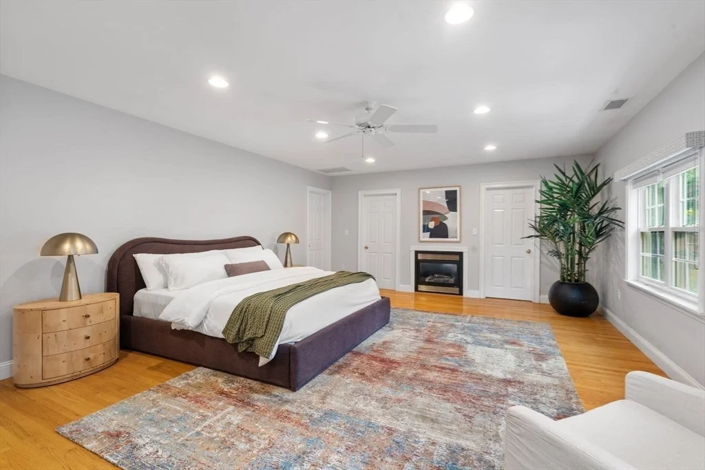 Photo of 155 Oak Street