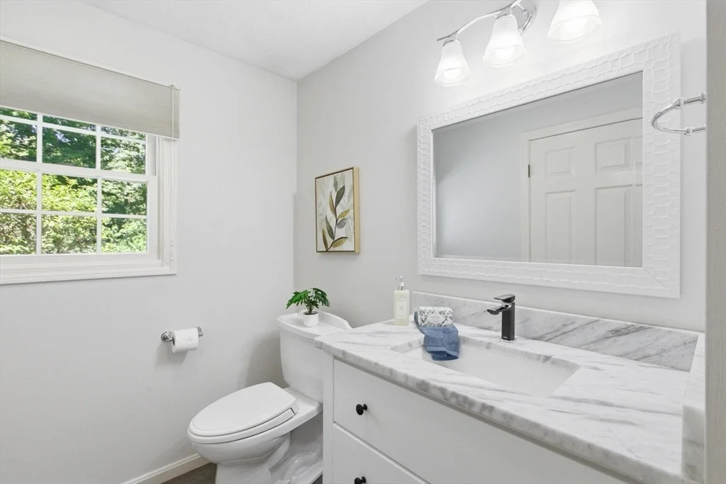 Photo of 11 Thornton Dr