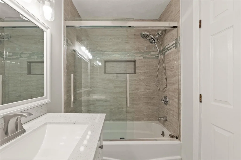 Photo of Unit 21 at 21 Hawthorne Circle