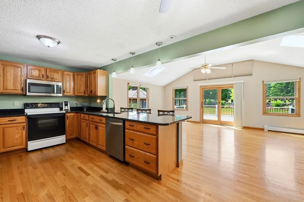 Photo of 15 Tiffany Lane