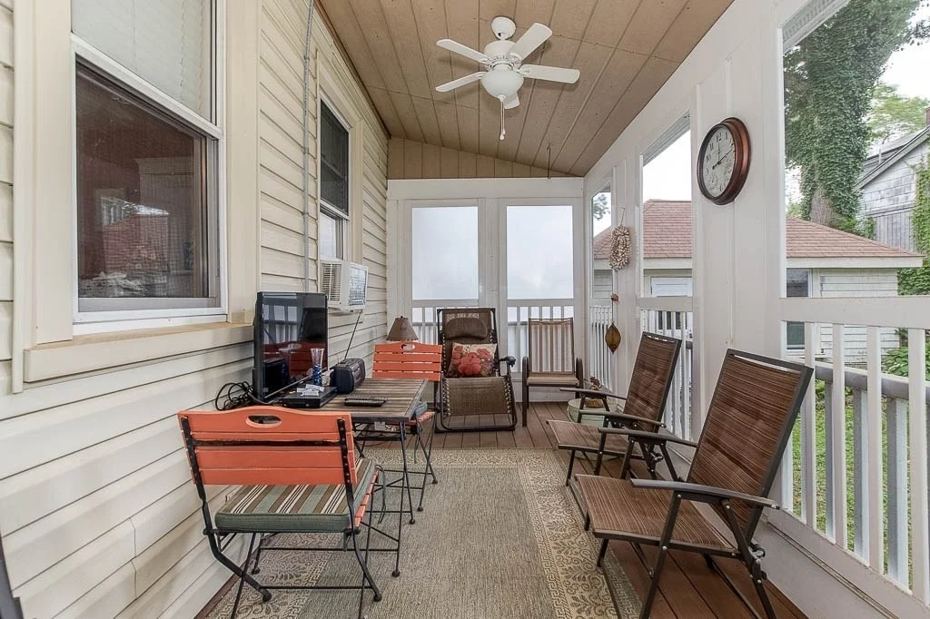 Photo of 28 East Riverside Drive