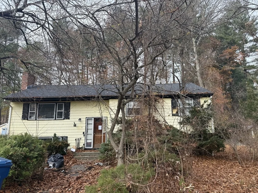 Photo of 9 Tomahawk Dr