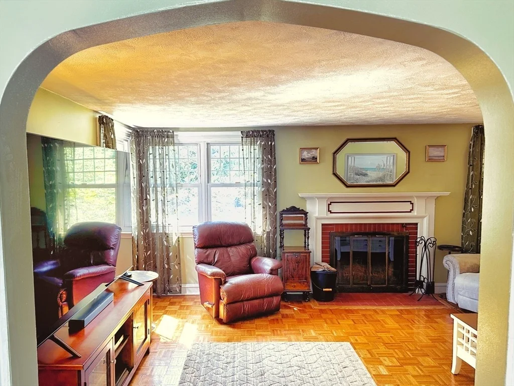 Photo of 24 Locust Rd