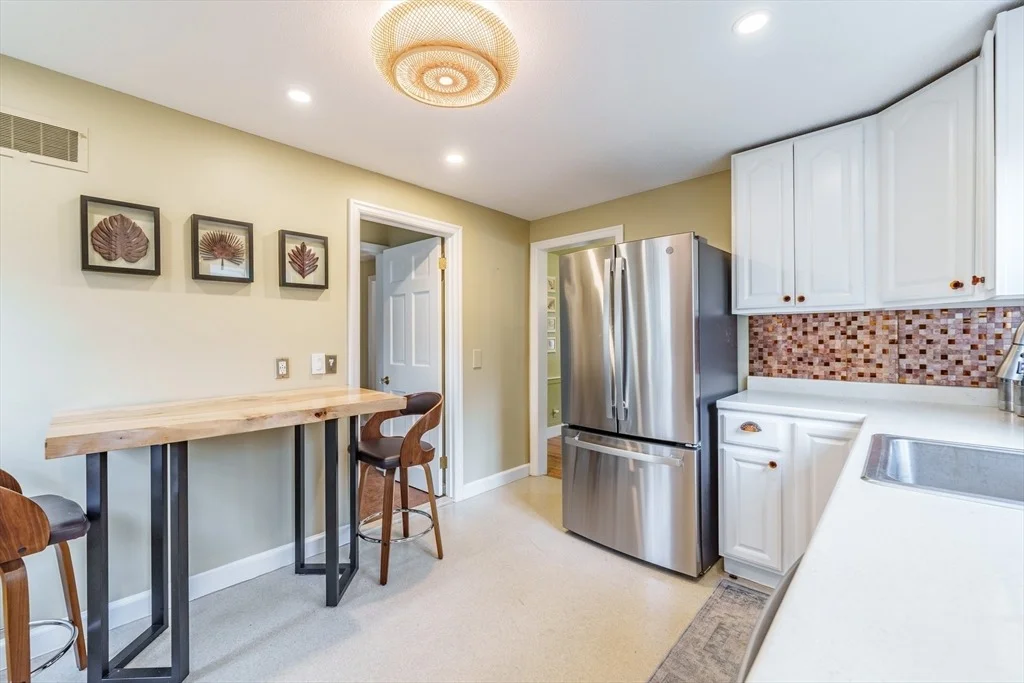 Photo of 236 Burbank Rd