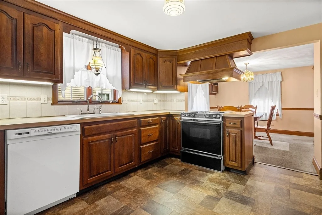 Photo of 16 Breakheart Road