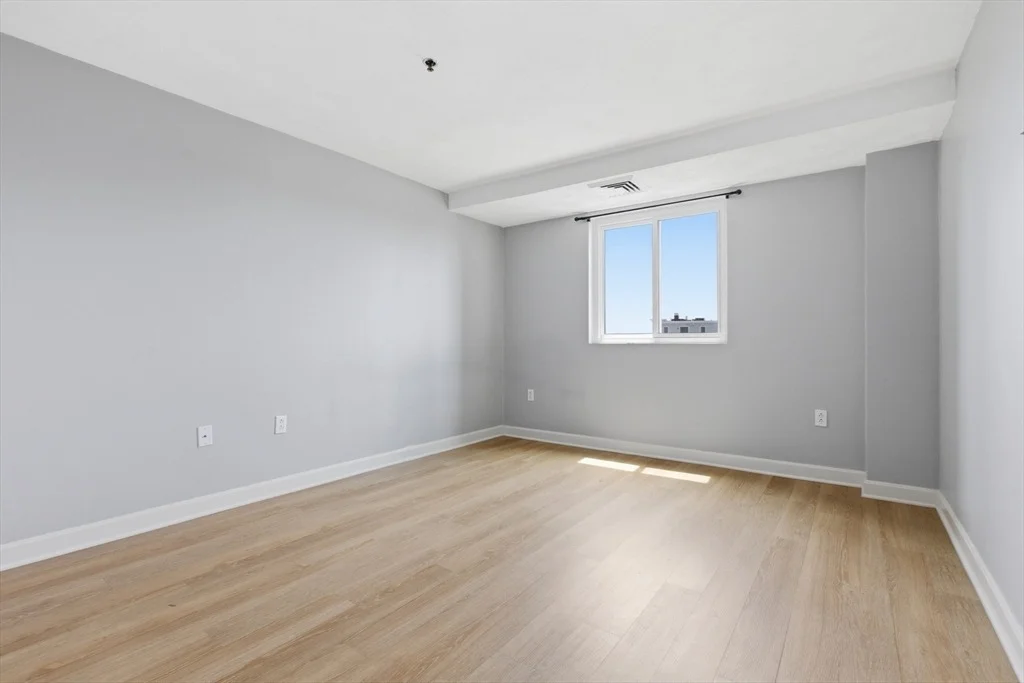 Photo of Unit 404 at 39 Parlin St