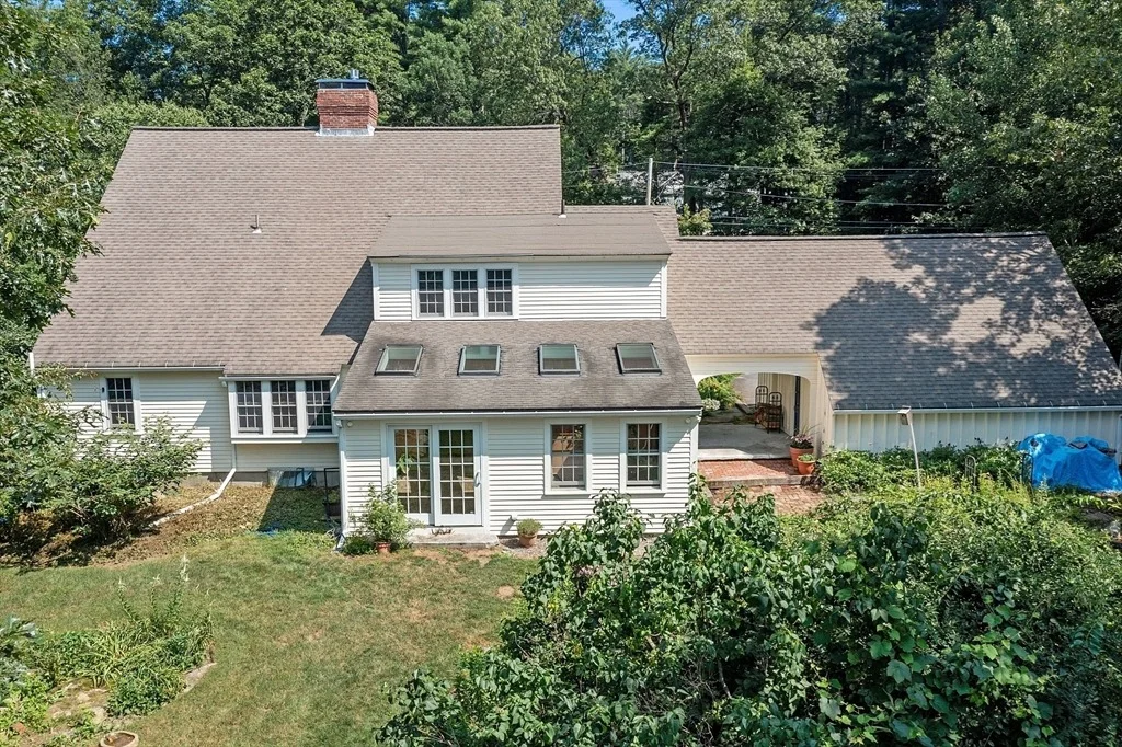 Photo of 159 West Bare Hill Rd