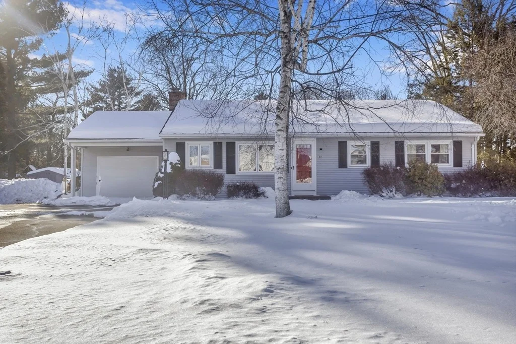 Photo of 30 Llewellyn Dr
