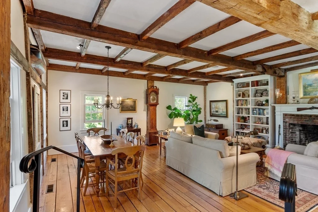 Photo of 827 Hill Rd