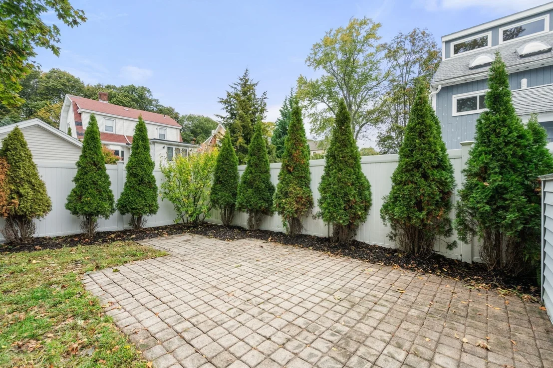 Photo of 63 Willow Ave