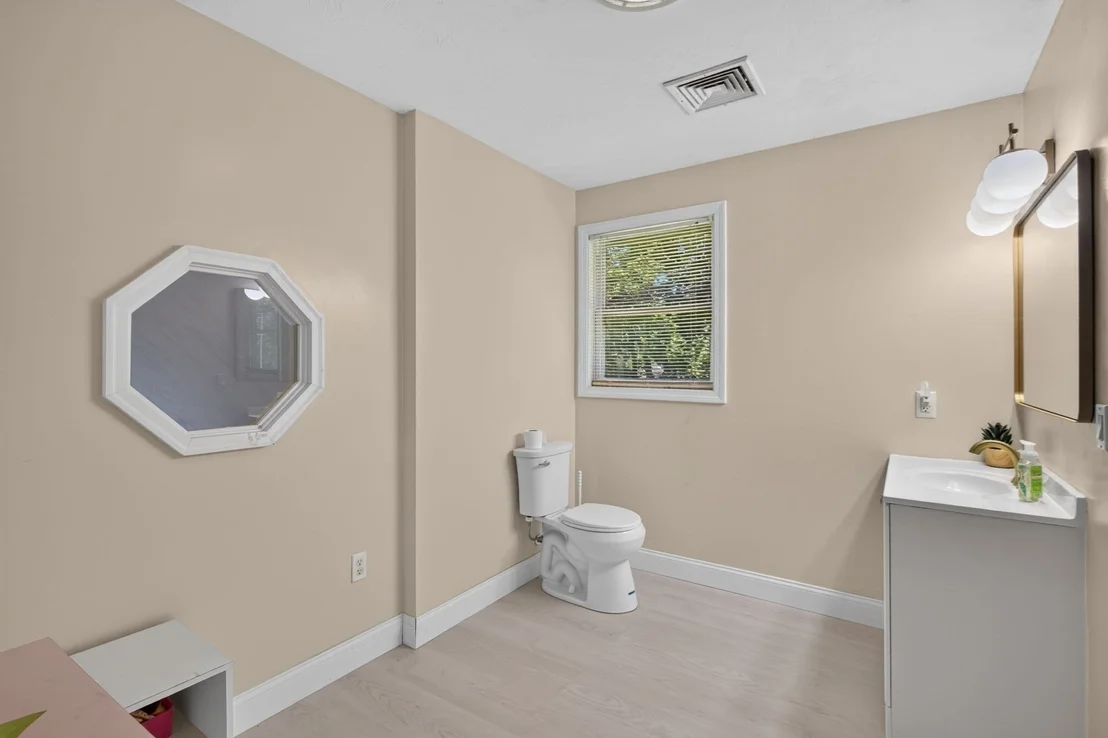 Photo of 9 Broadview Ave