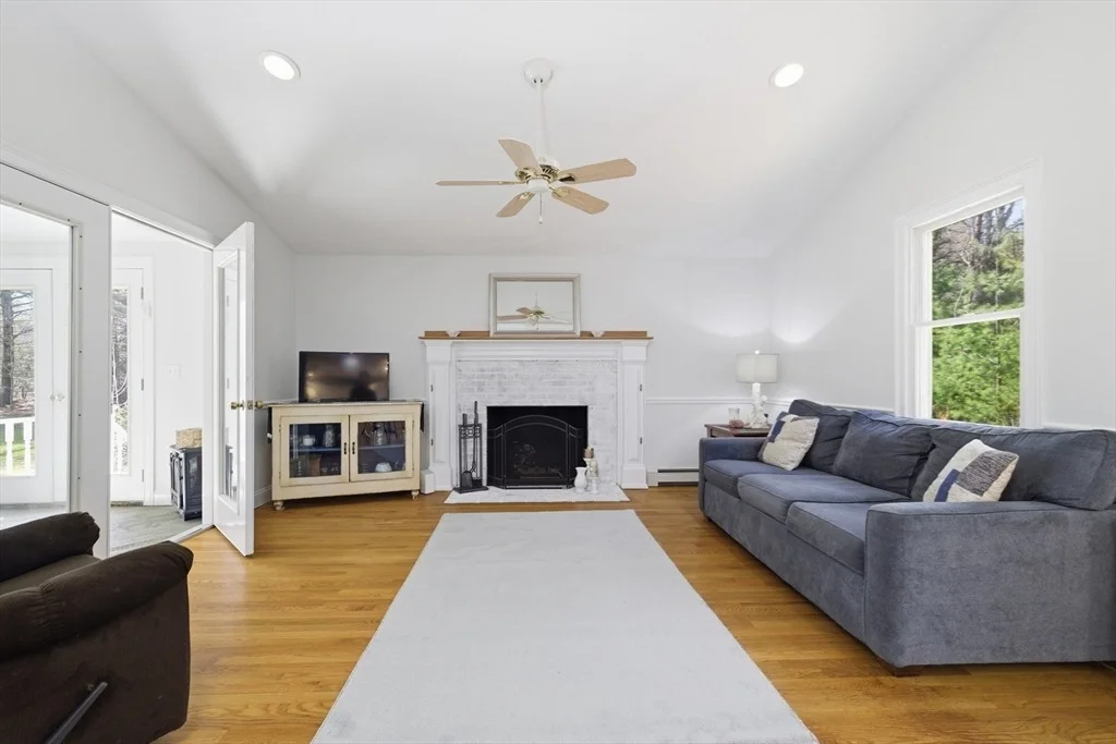 Photo of 120 Degrass Road