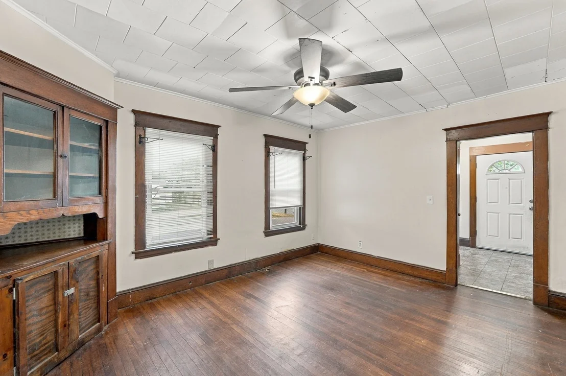 Photo of 132 Gilbert Ave