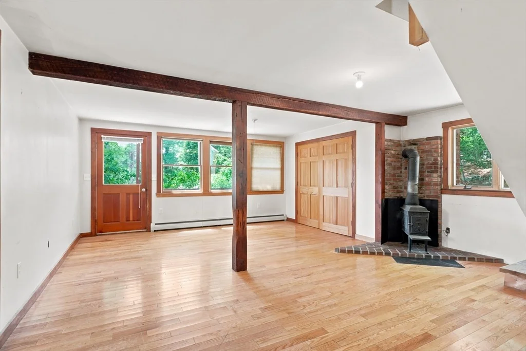 Photo of 62 Bennett St S