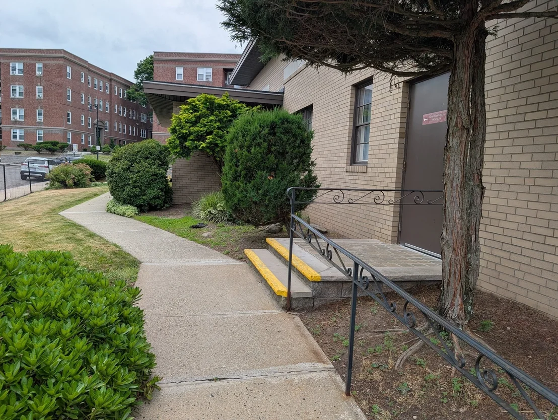 Photo of 1345 River St