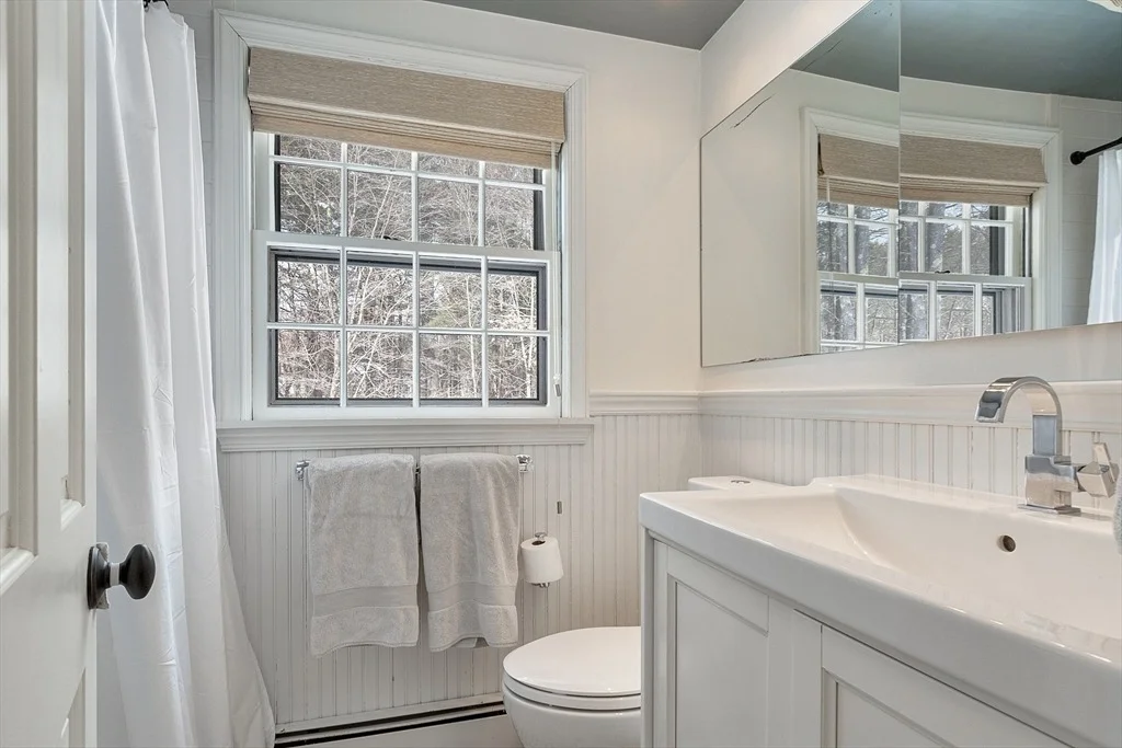 Photo of 40 Meadowbrook Road