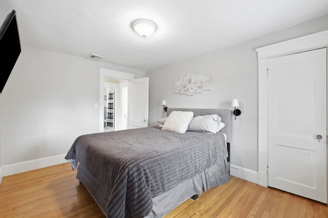 Photo of 154 Ely Ave