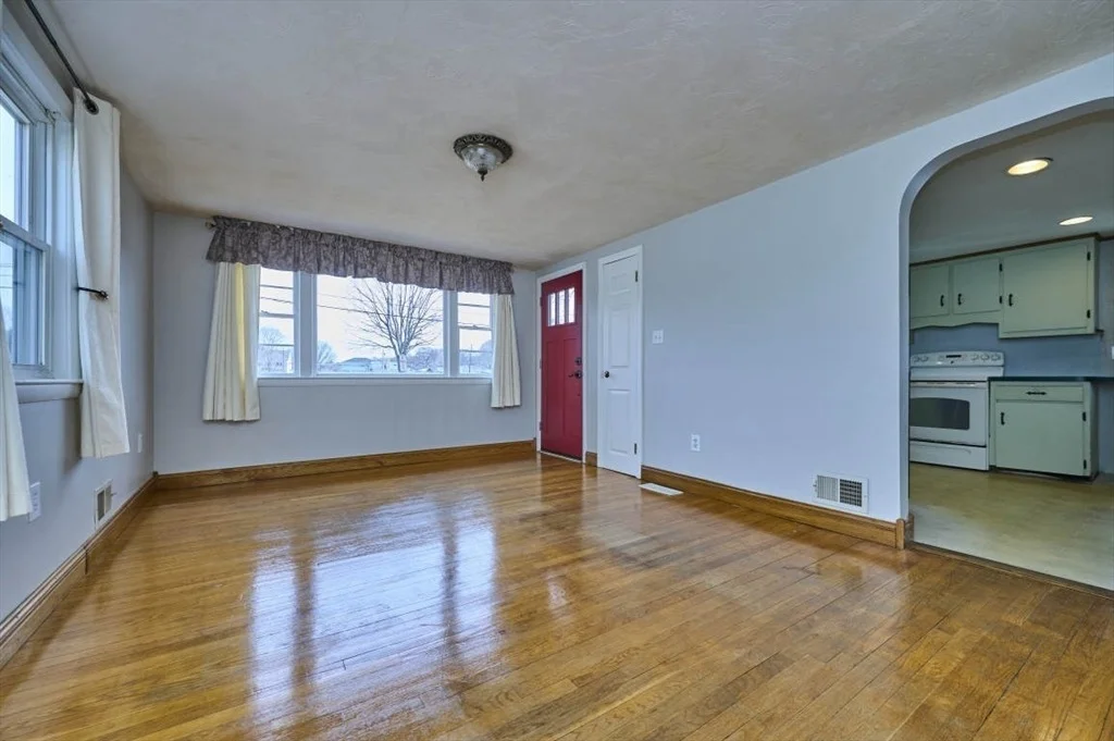 Photo of 12 Shore Rd