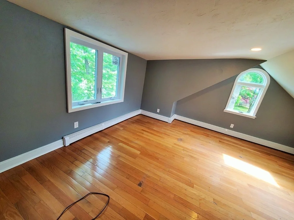 Photo of 286 Raynor Ave