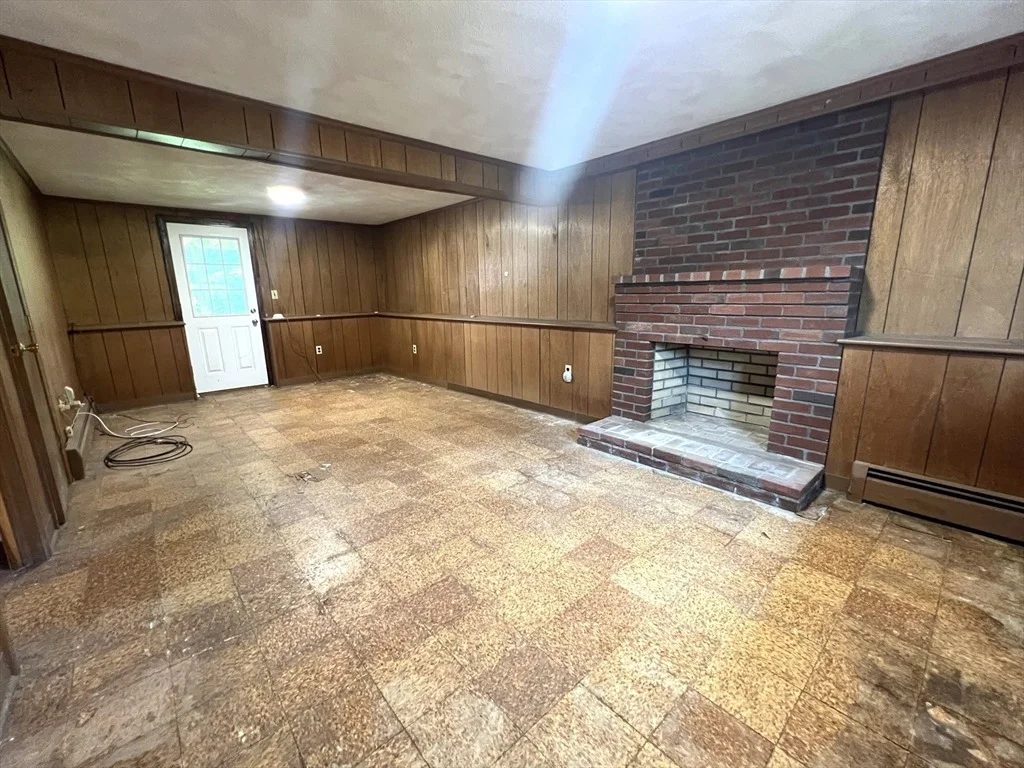 Photo of 31 Dix Rd Ext