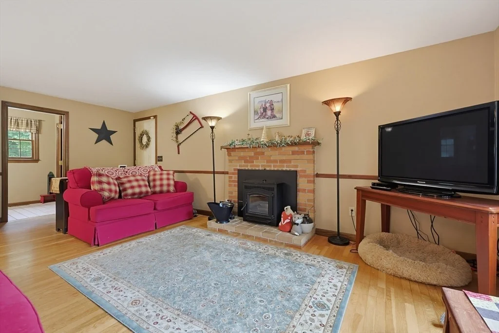 Photo of 60 Forest View Dr