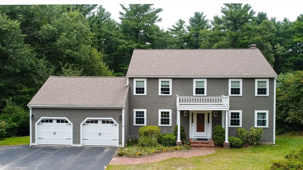 Photo of 311 Pine St (Stonewood Lane)