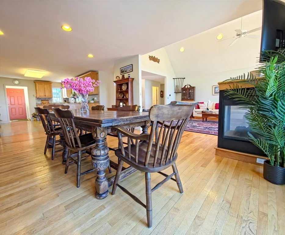 Photo of 4 Mainstay Ln