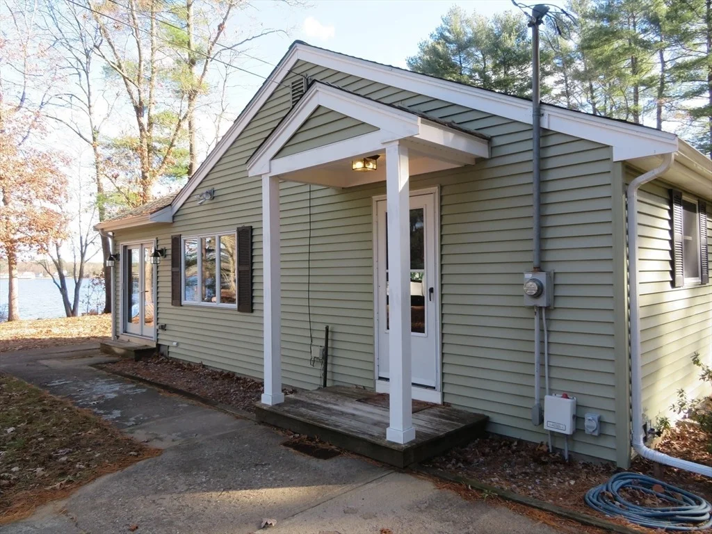 Photo of 103 King Philip Rd