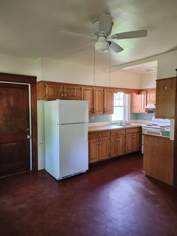 Photo of 72 W Main St
