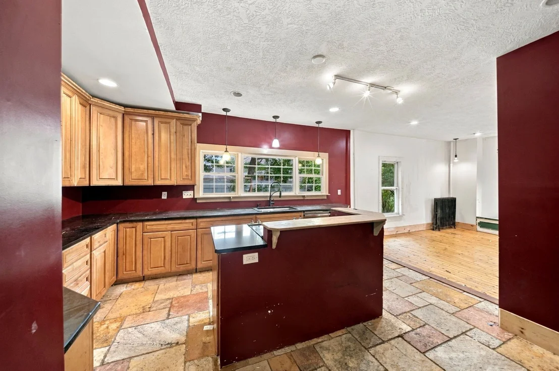 Photo of 30 Myrtle Ave