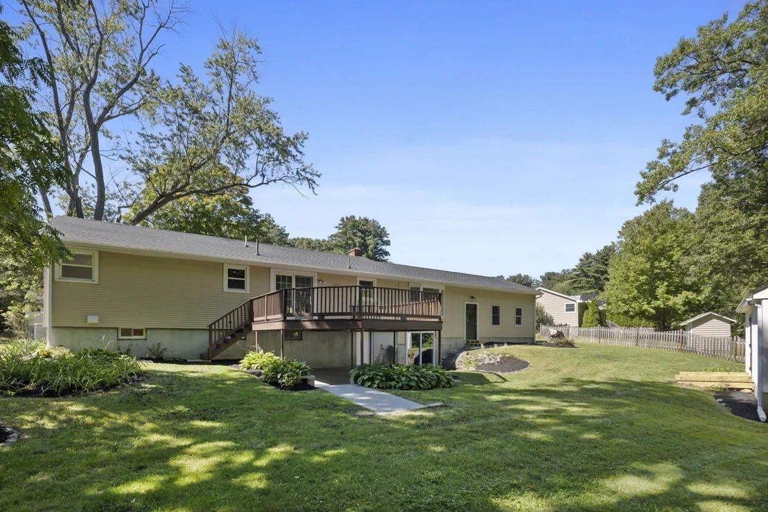 Photo of 146 Helen Dr