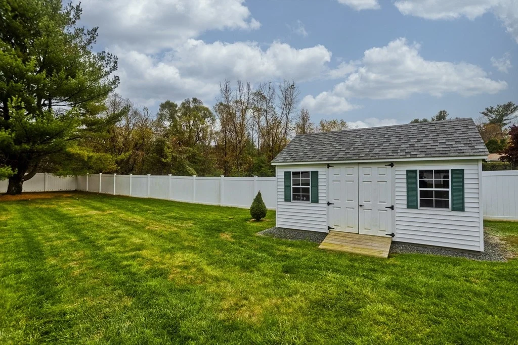Photo of 76 Shaker Rd