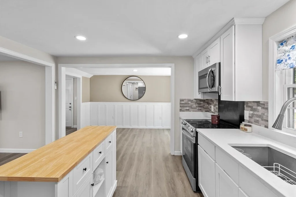 Photo of 5 Squire Ln