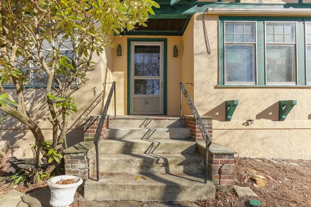 Photo of 34 Randolph Road