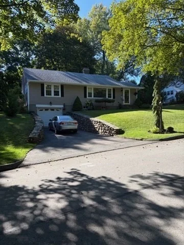 Photo of 39 Chevy Chase Rd