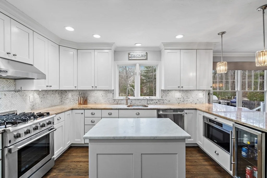 Photo of 25 Howe St