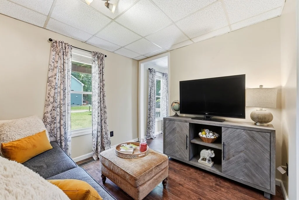 Photo of 128 Newfield Rd