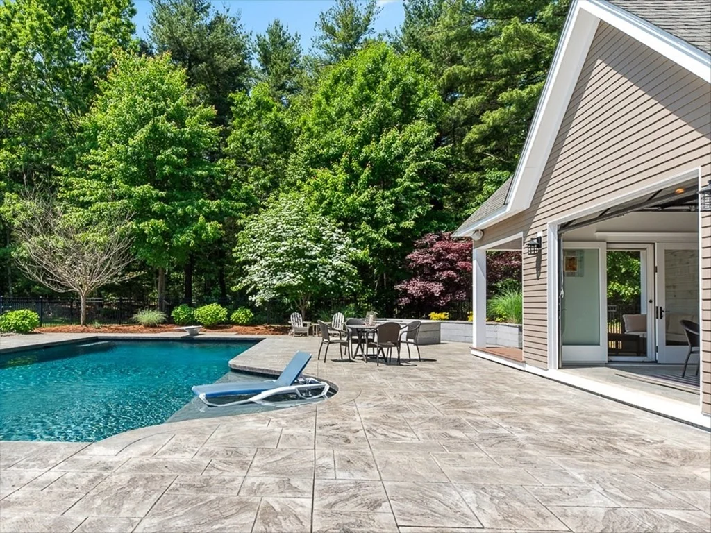 Photo of 35 Hayden Ln