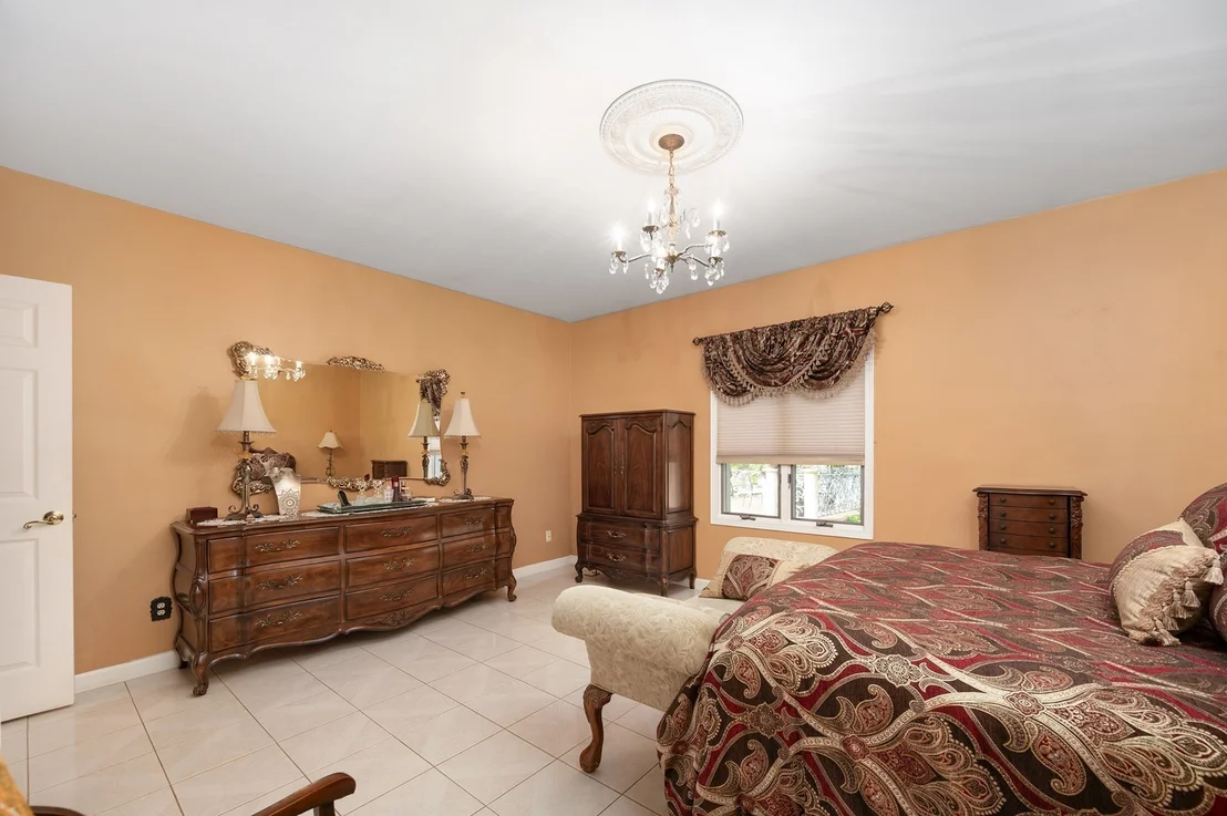 Photo of 22 Brook View Dr