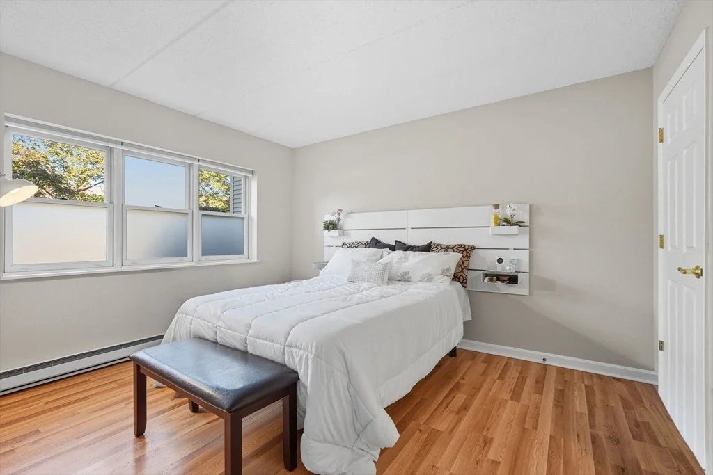Photo of Unit B at 16 Maple Crest Cir