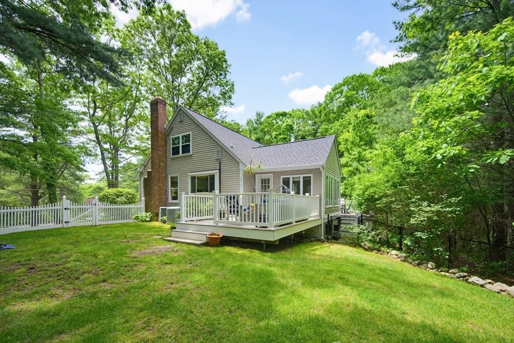 Photo of 77 Oxbow Dr
