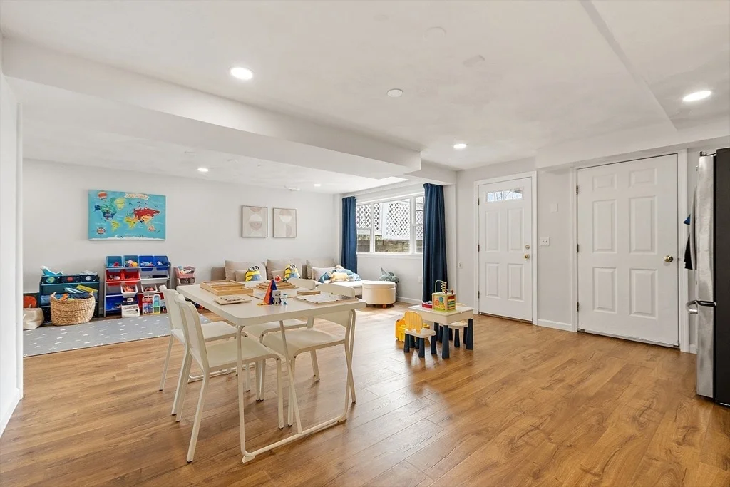 Photo of 933 Liberty Square Rd