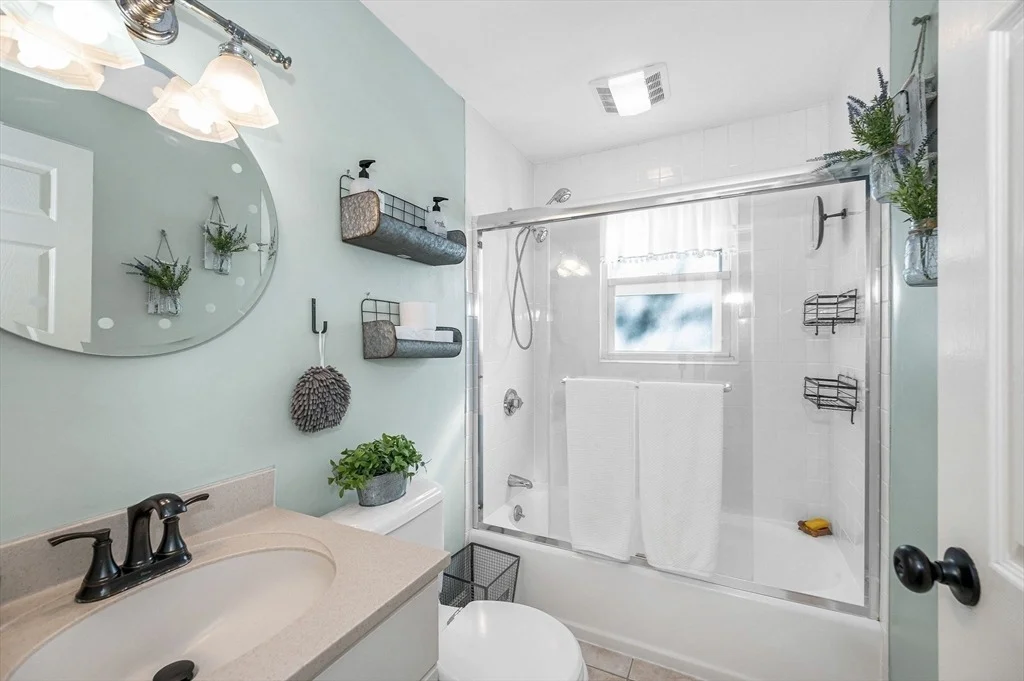 Photo of 5 Chauncy Cir