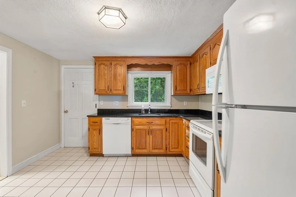 Photo of 15 Stanford Dr