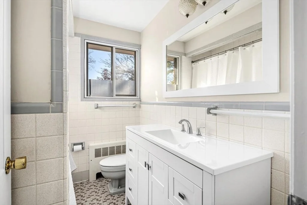 Photo of 48 Fuller Rd