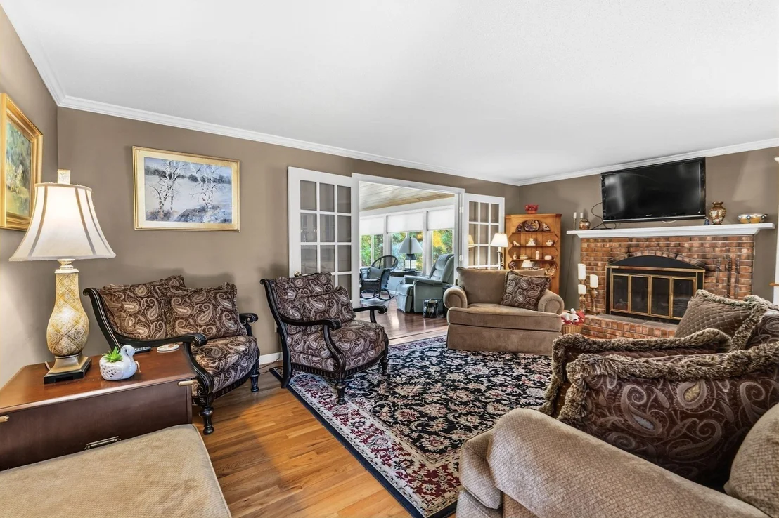 Photo of 207 Loudville Road