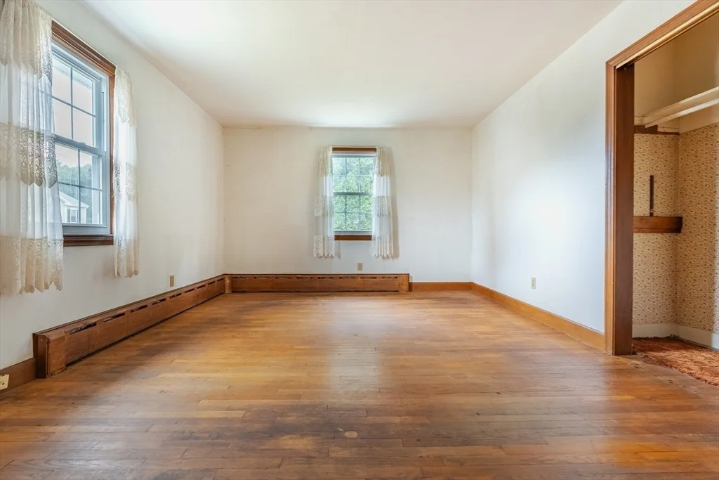 Photo of 355 Barnes