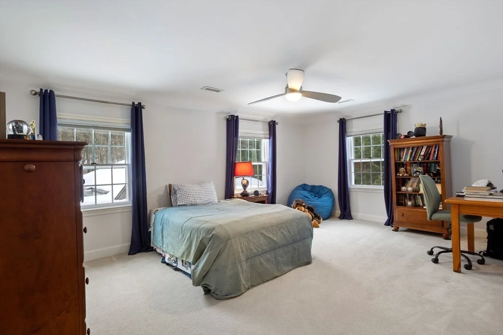 Photo of 6 Meadowbrook Rd