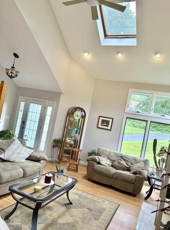 Photo of 11 Cove Dr